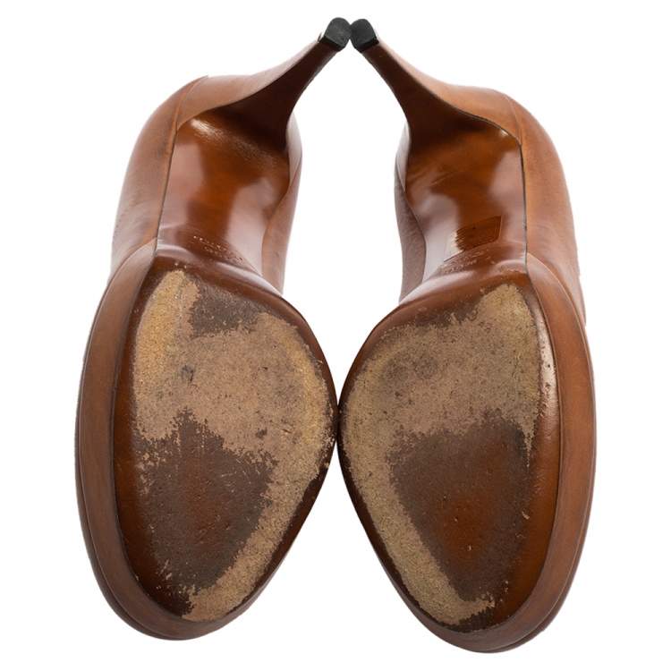 Pre Owned Gucci Brown Leather Round Toe Platform Pumps Size 36.5