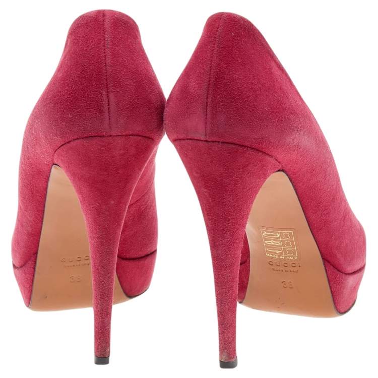 Pre Owned Gucci Red Suede Round Toe Platform Pumps Size 38