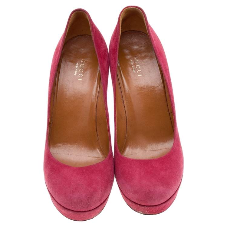 Pre Owned Gucci Red Suede Round Toe Platform Pumps Size 38
