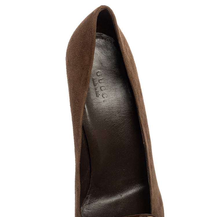Pre Owned Gucci Brown Suede And Pleated Patent Leather Logo Buckle Pumps Size 38.5