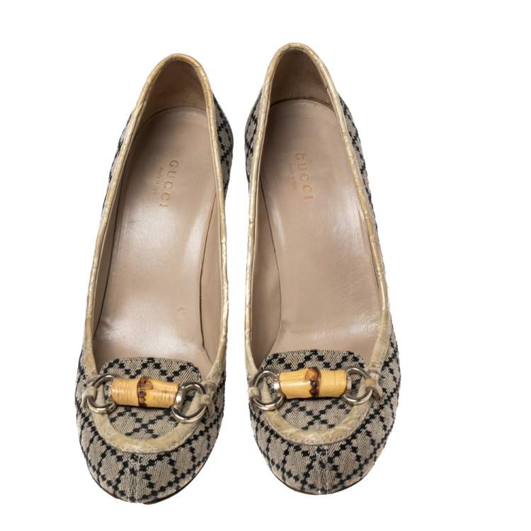 Pre Owned Gucci Beige/Black Canvas and Croc Embossed Leather Bamboo Horsebit Loafer Pumps Size 38