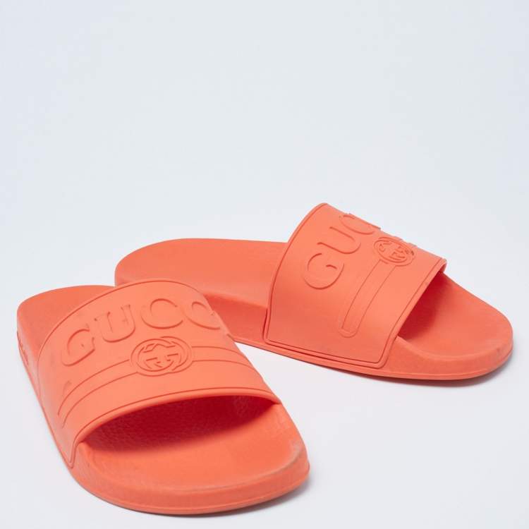 Gucci Coral Orange Rubber Pursuit Logo Embossed Pool Slides Size 38