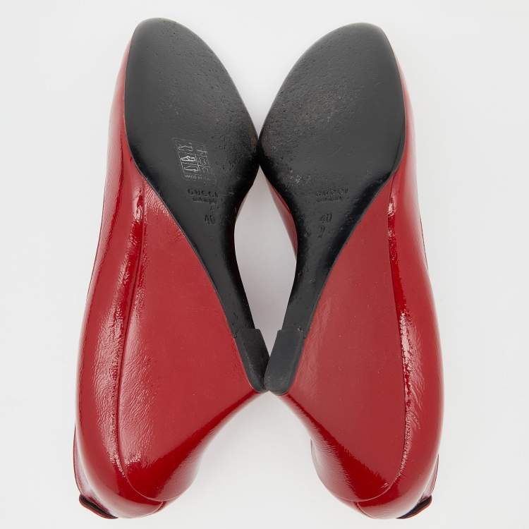 Pre Owned Gucci Red Patent Leather Wedge Round Toe Pumps Size 40