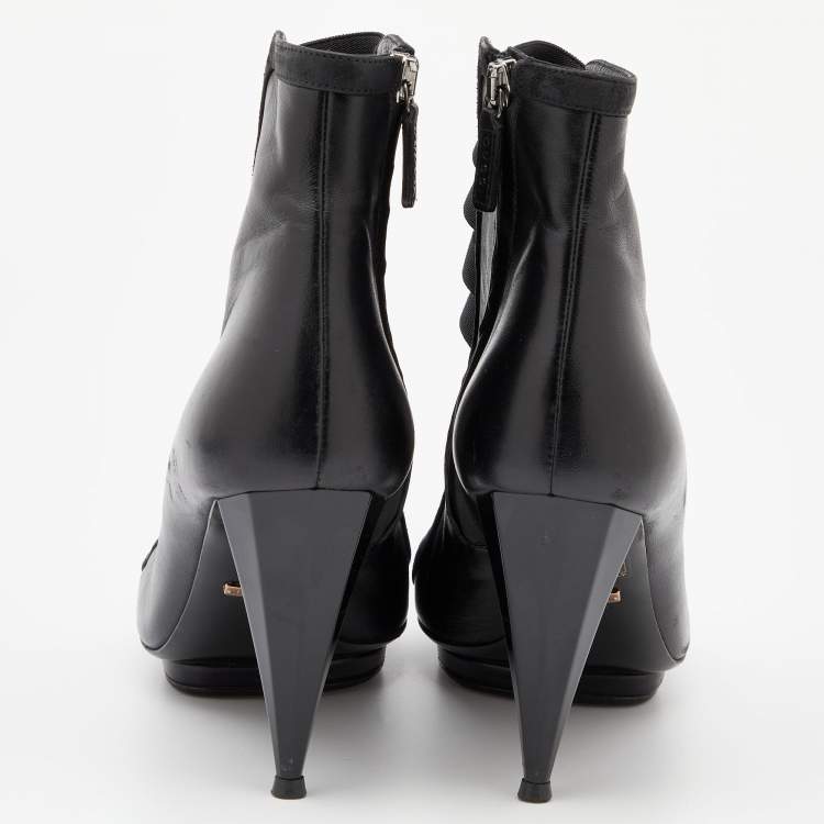 Pre Owned Gucci Black Elastic And Leather Isadora Gladiator Booties Size 37