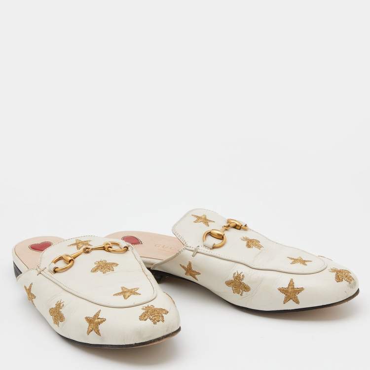 Pre Owned Gucci White Star And Bee Embroidered Leather Princetown Horsebit Flat Mules Size 35