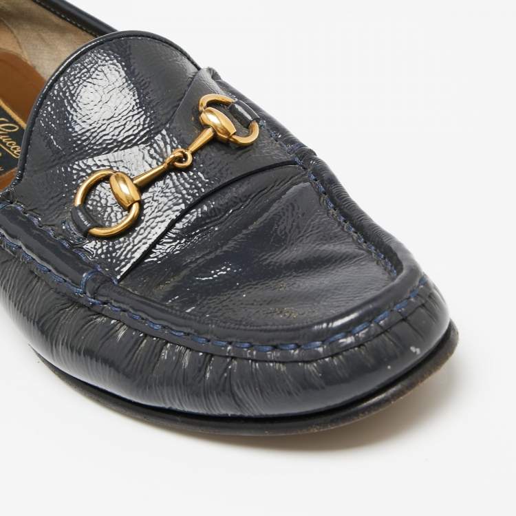 Pre Owned Gucci Dark Grey Patent Leather Horsebit Loafers Size 39