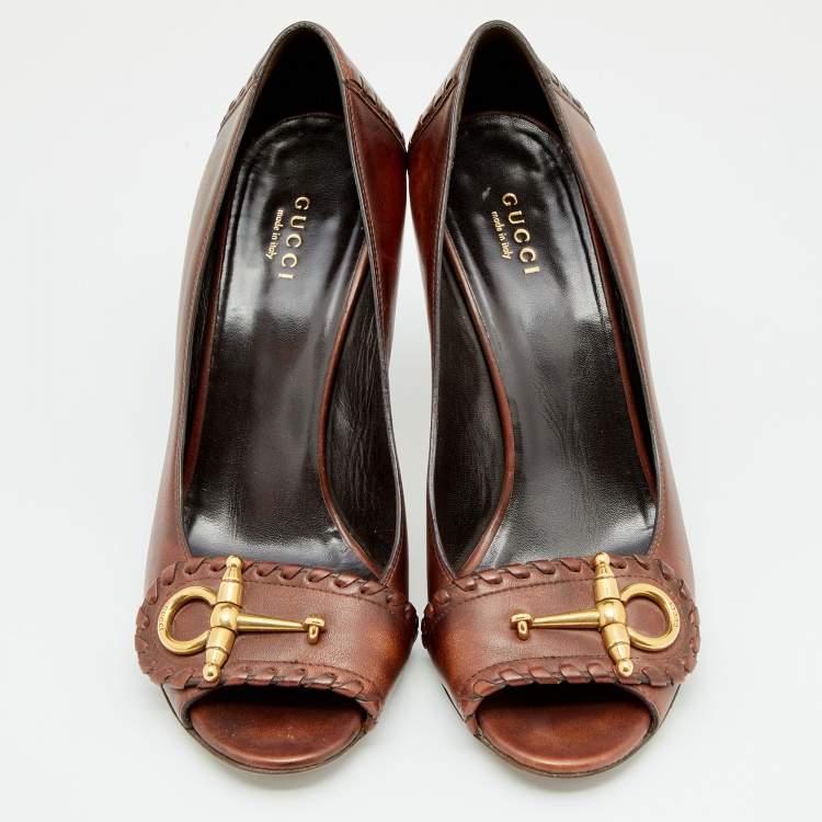 Pre Owned Gucci Brown Leather Horsebit Peep Toe Pumps Size 38