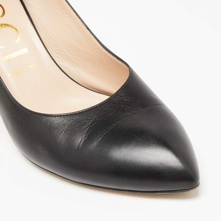 Pre Owned Gucci Black Leather Web Sylvie Slingback Pumps Size 41.5