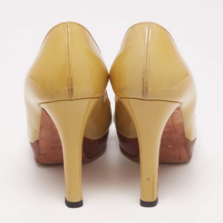 Pre Owned Gucci Yellow Patent Leather Horsebit Peep Toe Pumps Size 37.5