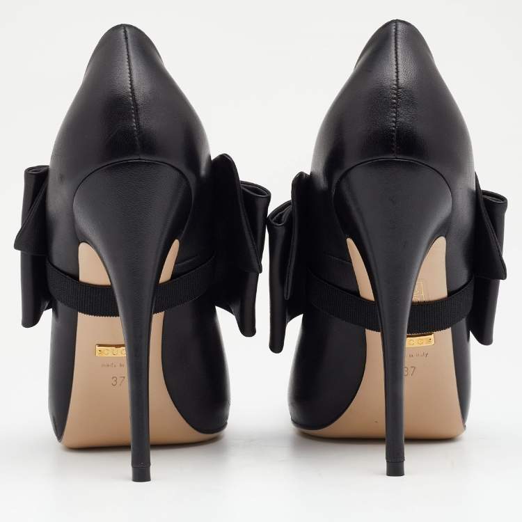 Pre Owned Gucci Black Leather Elaisa Removable Crystal Embellished Bow Strap Pumps Size 37