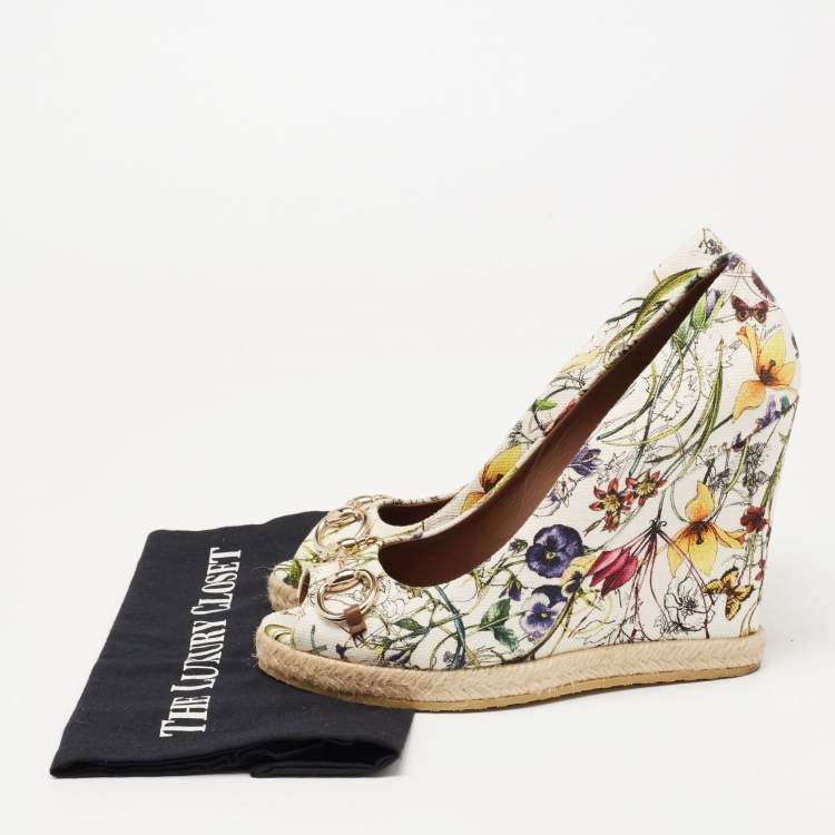 Pre Owned Gucci Multicolor Floral Print Canvas Horsebit Peep Toe Wedge Pumps Size 40