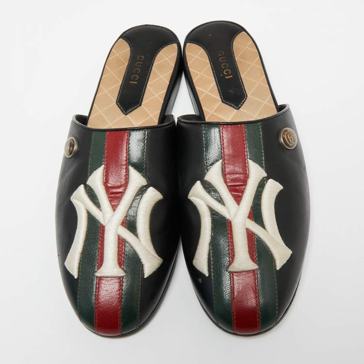 Pre Owned Gucci Black Leather NY Yankees Patch Flat Mules Size 39