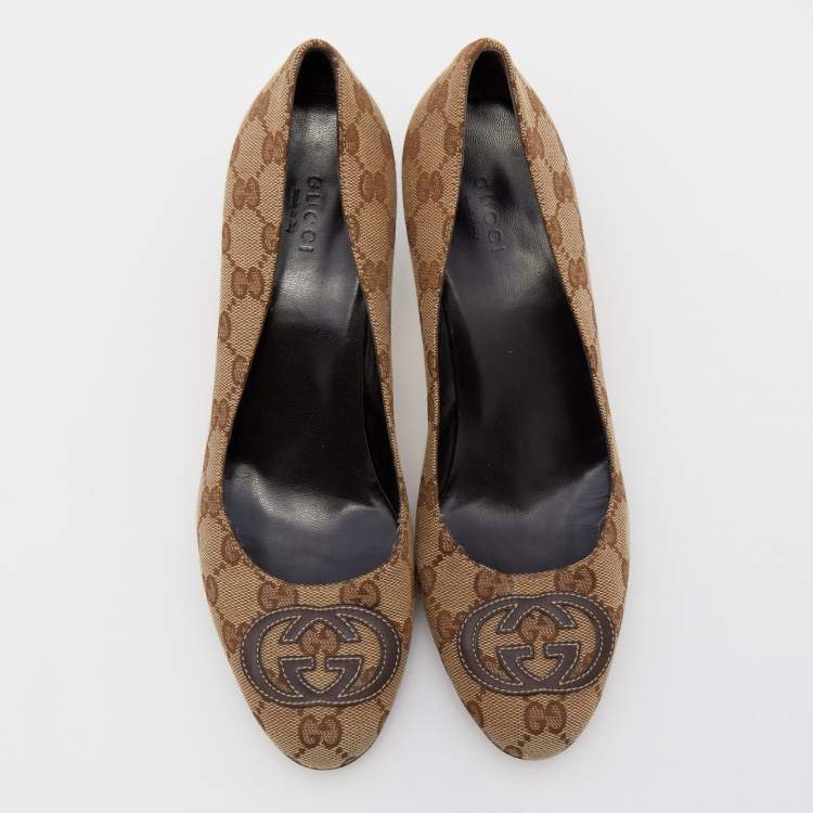 Pre Owned Gucci Beige/Brown GG Canvas Interlocking G Pumps Size 38