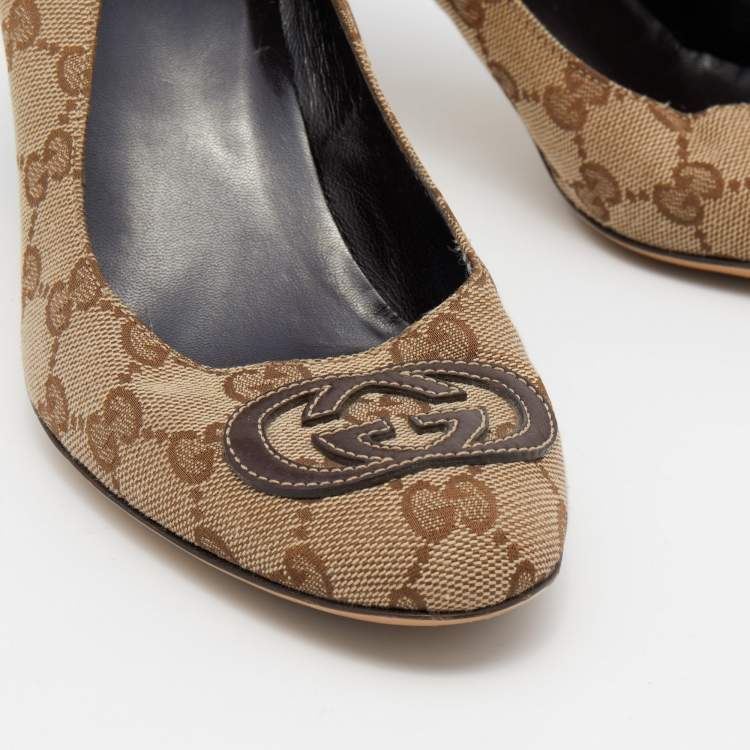 Pre Owned Gucci Beige/Brown GG Canvas Interlocking G Pumps Size 38