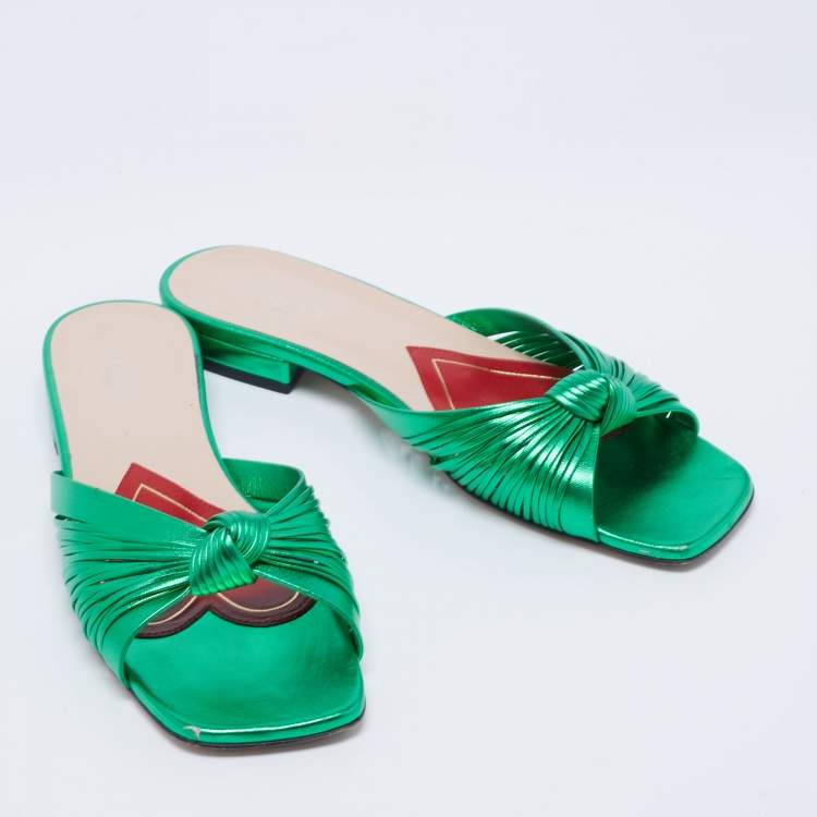 Pre Owned Gucci Metallic Green Leather Knotted Slide Flat Sandals Size 37.5