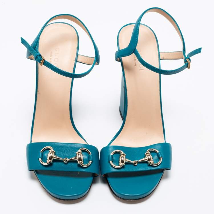 مملوكة مسبقًا Gucci Blue Turquoise Leather Horsebit Block Heel Ankle-Strap Sandals Size 39