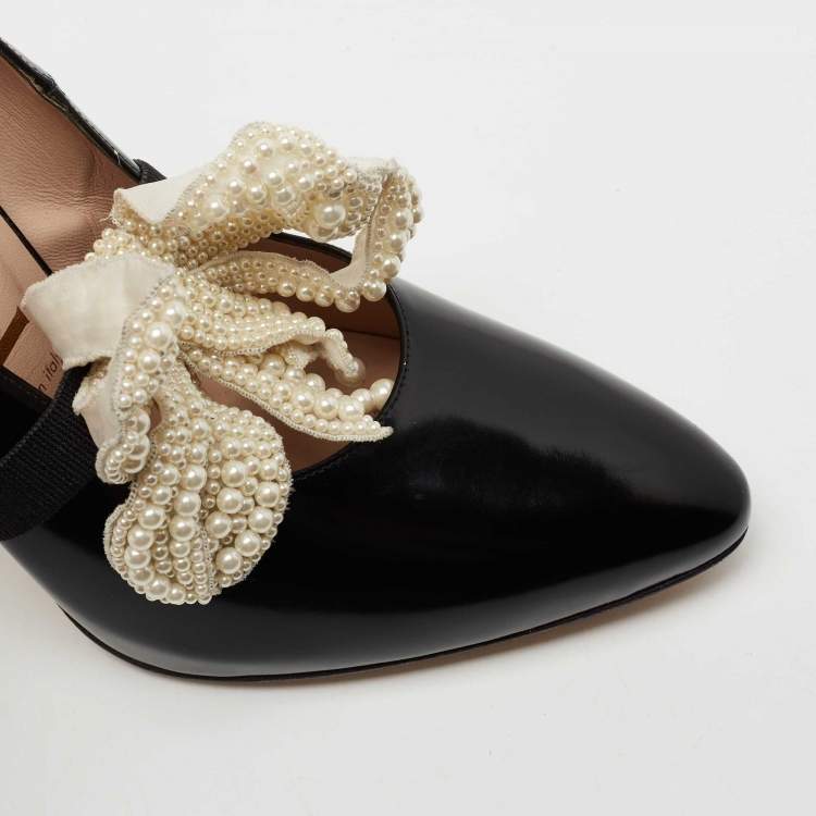 Pre Owned Gucci Black Patent Leather Elaisa Removable Pearl Bow Pumps Size 39