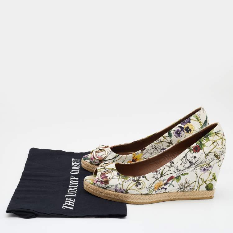Pre Owned  Gucci Multicolor Floral Print Canvas Horsebit Peep Toe Wedge Pumps Size 39.5