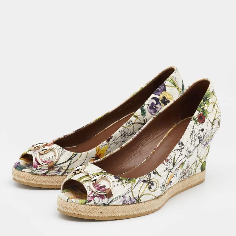 Pre Owned  Gucci Multicolor Floral Print Canvas Horsebit Peep Toe Wedge Pumps Size 39.5