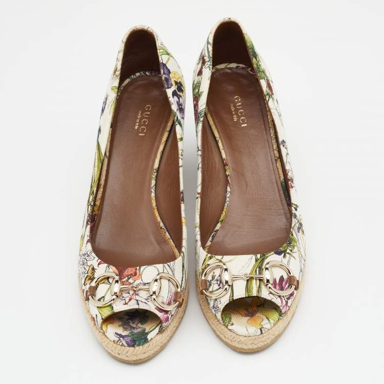 Pre Owned  Gucci Multicolor Floral Print Canvas Horsebit Peep Toe Wedge Pumps Size 39.5