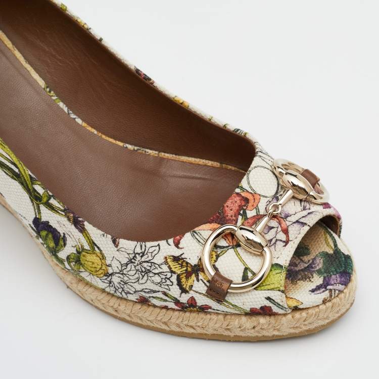 Pre Owned  Gucci Multicolor Floral Print Canvas Horsebit Peep Toe Wedge Pumps Size 39.5