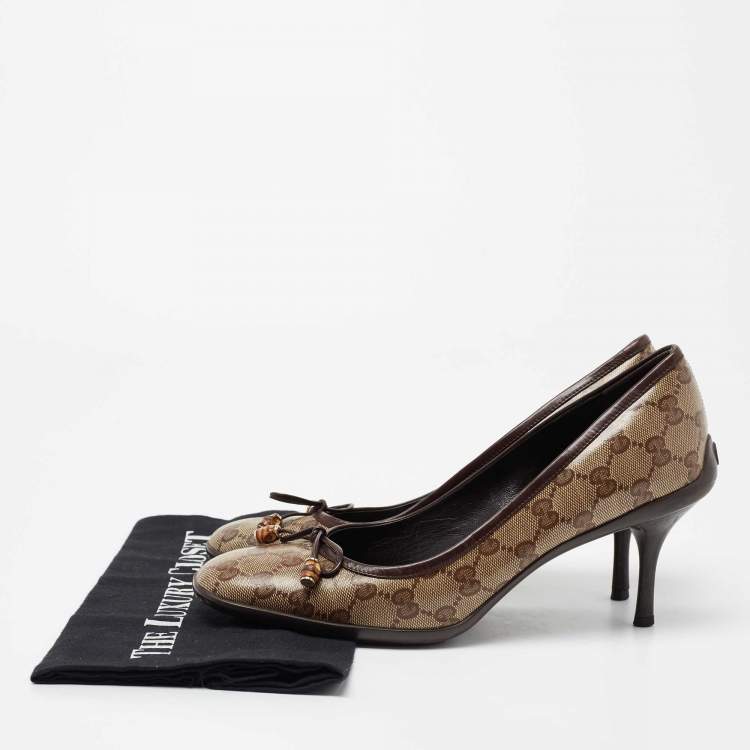 Pre Owned Gucci Brown/Beige GG Crystal Canvas Bow Round Toe Pumps Size 40