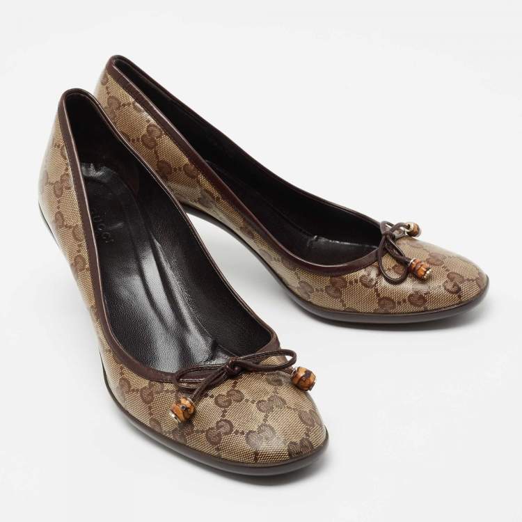 Pre Owned Gucci Brown/Beige GG Crystal Canvas Bow Round Toe Pumps Size 40