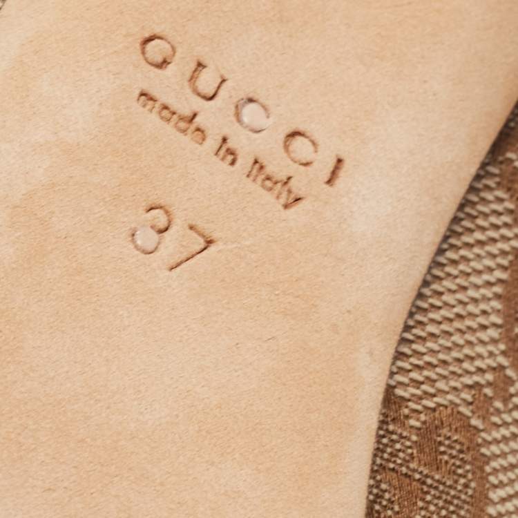 Pre Owned Gucci Brown/Beige GG Canvas Hollywood Horsebit Platform Peep Toe Pumps Size 37