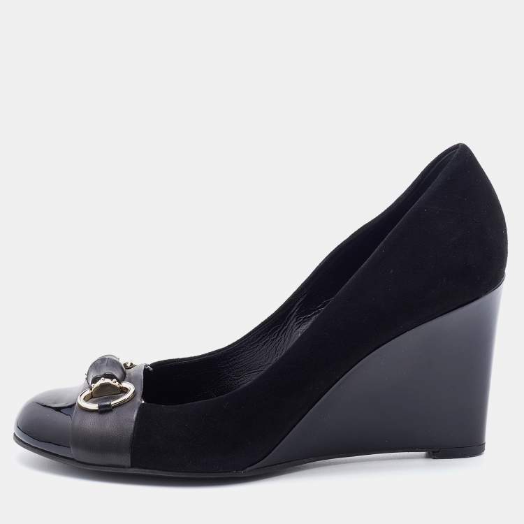 Pre Owned Gucci Black Suede and Patent Leather Horsebit Wedge Pumps Size 37.5