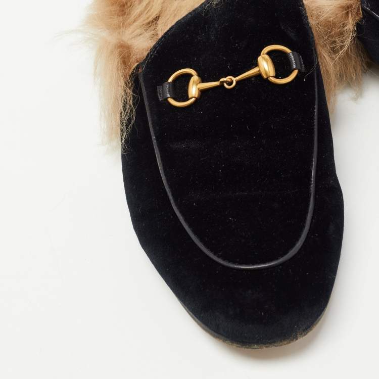 Pre Owned Gucci Navy Blue Fur and Velvet Princetown Mules Size 40.5 