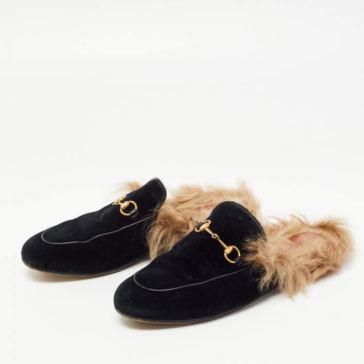 Pre Owned Gucci Navy Blue Fur and Velvet Princetown Mules Size 40.5 