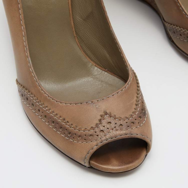 Pre Owned Gucci Brown Brogue Leather Wedge Peep Toe Pumps Size 36.5