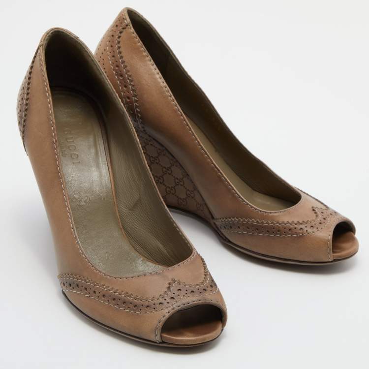 Pre Owned Gucci Brown Brogue Leather Wedge Peep Toe Pumps Size 36.5