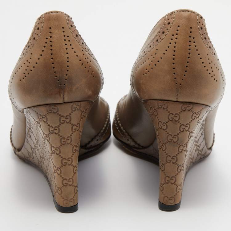 Pre Owned Gucci Brown Brogue Leather Wedge Peep Toe Pumps Size 36.5