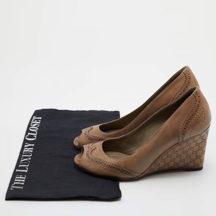 Pre Owned Gucci Brown Brogue Leather Wedge Peep Toe Pumps Size 36.5