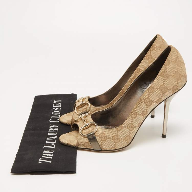 Pre Owned Gucci Beige Canvas and Leather GG Bamboo Horsebit Pumps Size 39