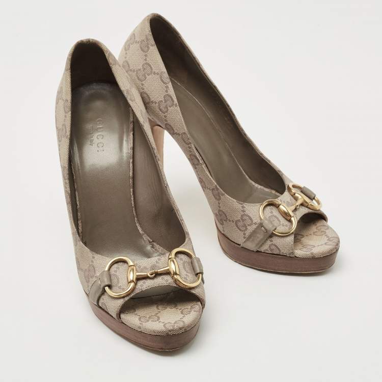 Pre Owned Gucci Beige GG Canvas Horsebit Peep Toe Pumps Size 37.5
