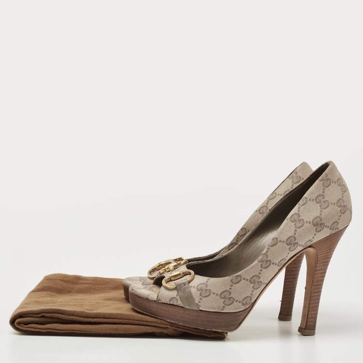 Pre Owned Gucci Beige GG Canvas Horsebit Peep Toe Pumps Size 37.5