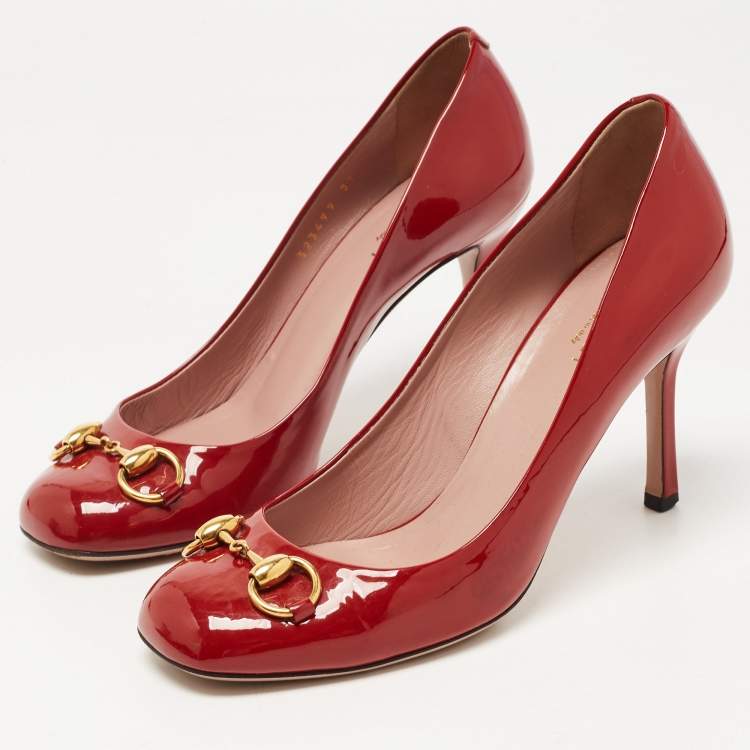 Red patent pumps round on sale toe