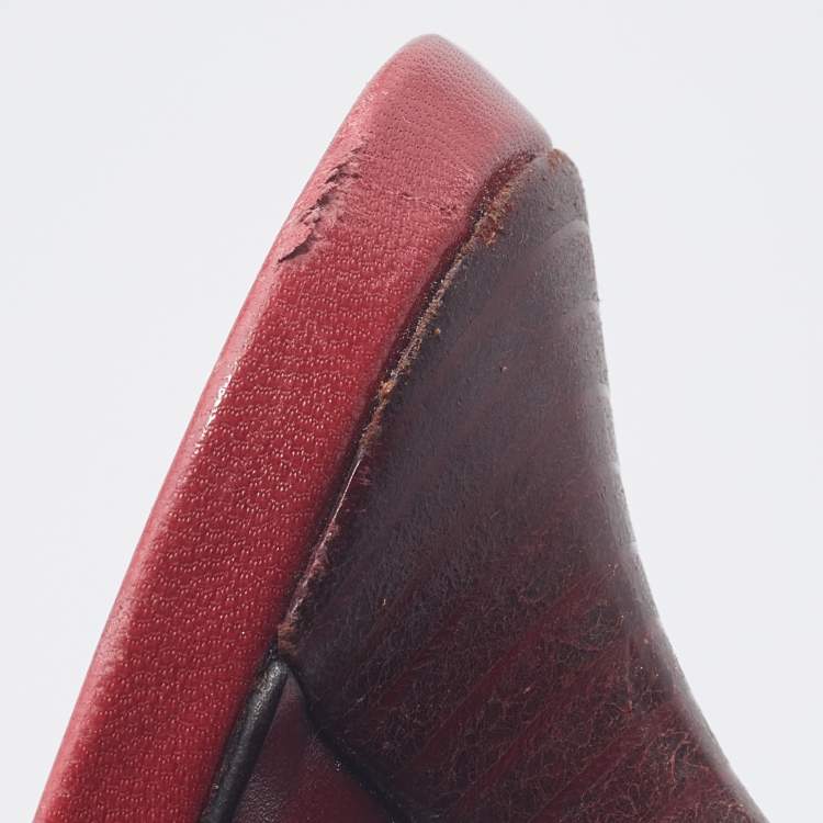 مملوكة مسبقًا Gucci Cherry Red Leather Cross Slide Sandals Size 39