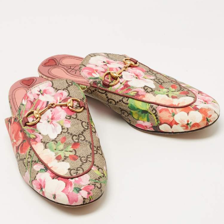 Pre Owned Gucci Beige/Brown GG Supreme Bloom Canvas Princetown Flat Mules Size 38