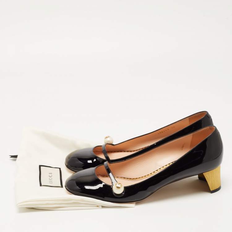 مملوكة مسبقًا Gucci Black Patent Leather Pearl Detail Mary Jane Pumps Size 40