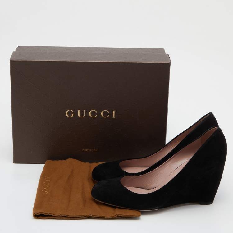 Pre Owned Gucci Black Suede Wedge Round Toe Pumps Size 40