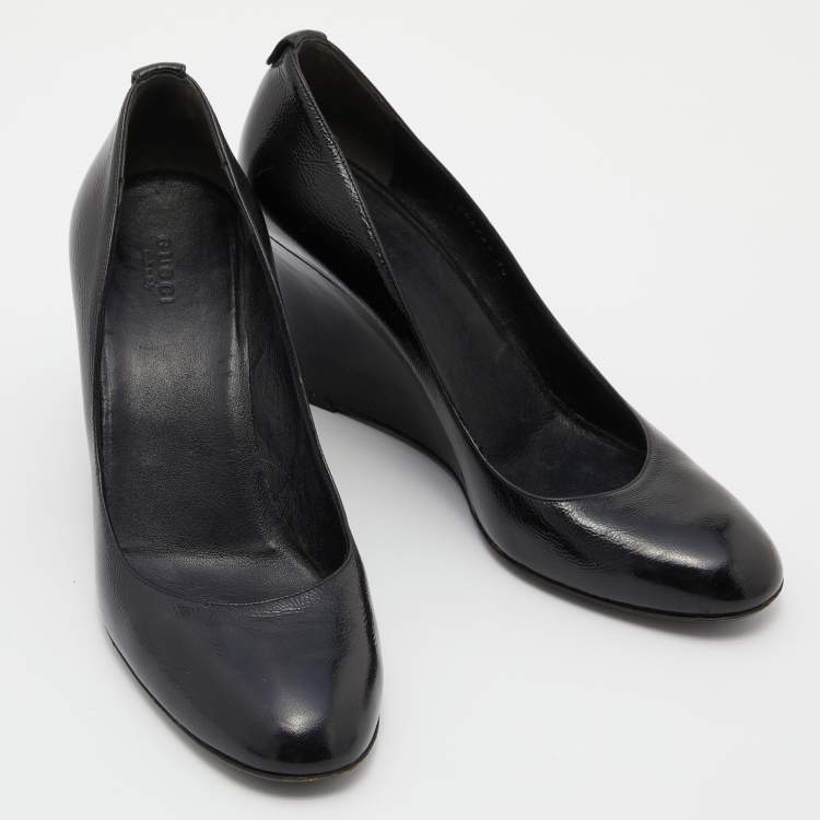 Pre Owned Gucci Black Patent Leather Wedge Round Toe Pumps Size 40