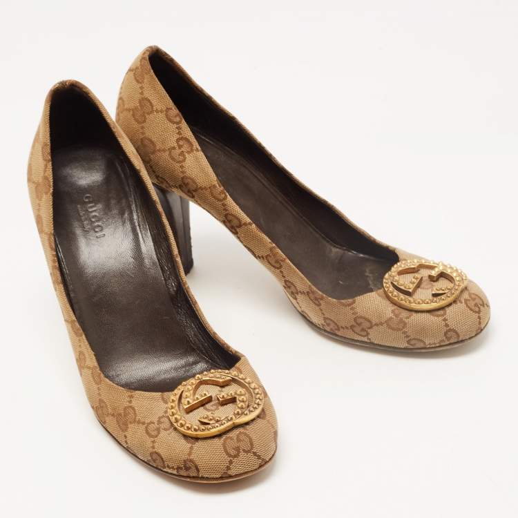 Pre Owned Gucci Beige/Brown GG Canvas Studded Interlocking G Pumps Size 39