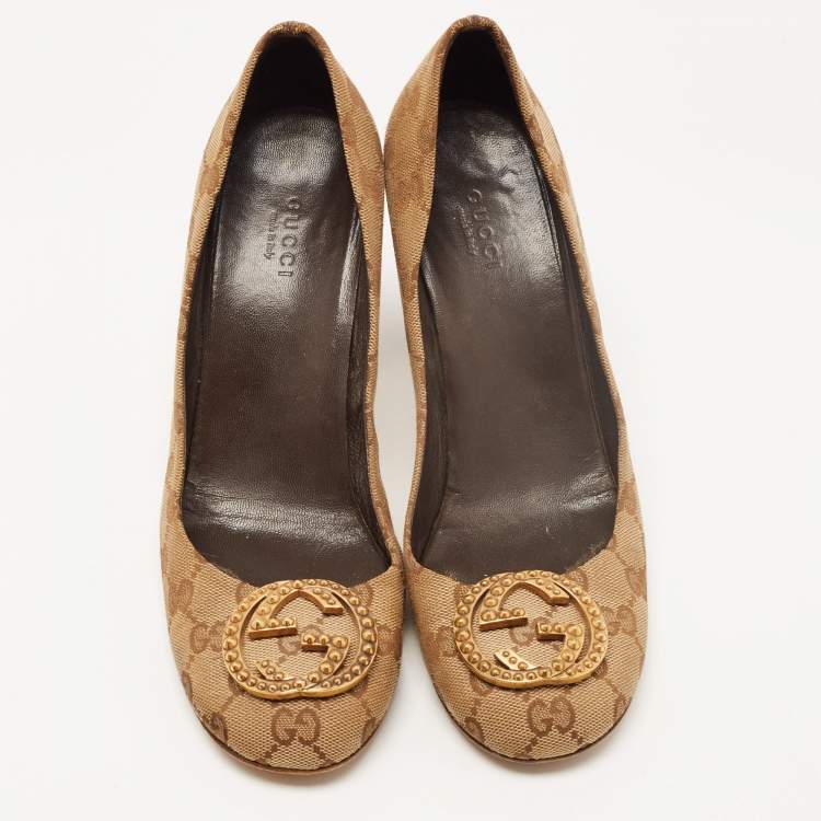 Pre Owned Gucci Beige/Brown GG Canvas Studded Interlocking G Pumps Size 39