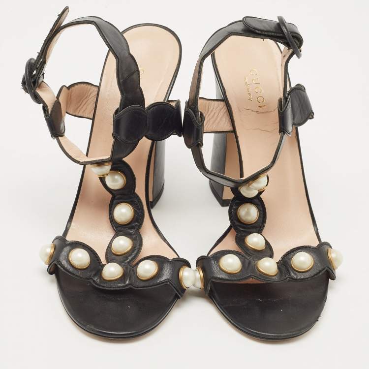 Pre Owned Gucci Black Leather Faux Pearl Willow T-Strap Sandals Size 39