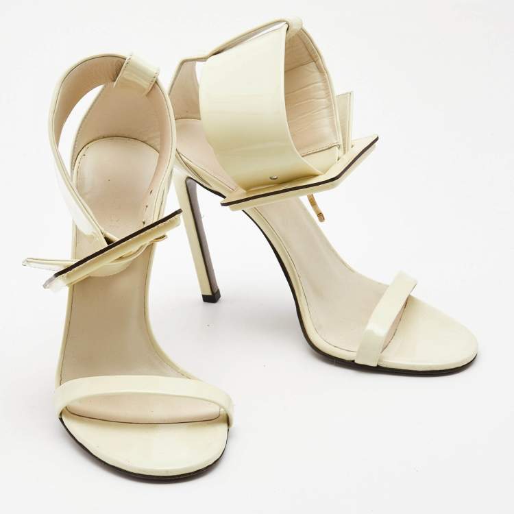 Pre Owned Gucci Cream Patent Leather Victoire Sandals Size 36.5