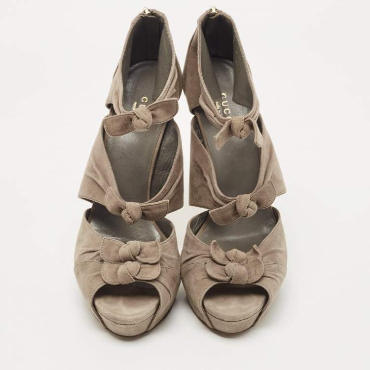 Pre Owned Gucci Grey Suede Bow Ankle Strap Sandals Size 38