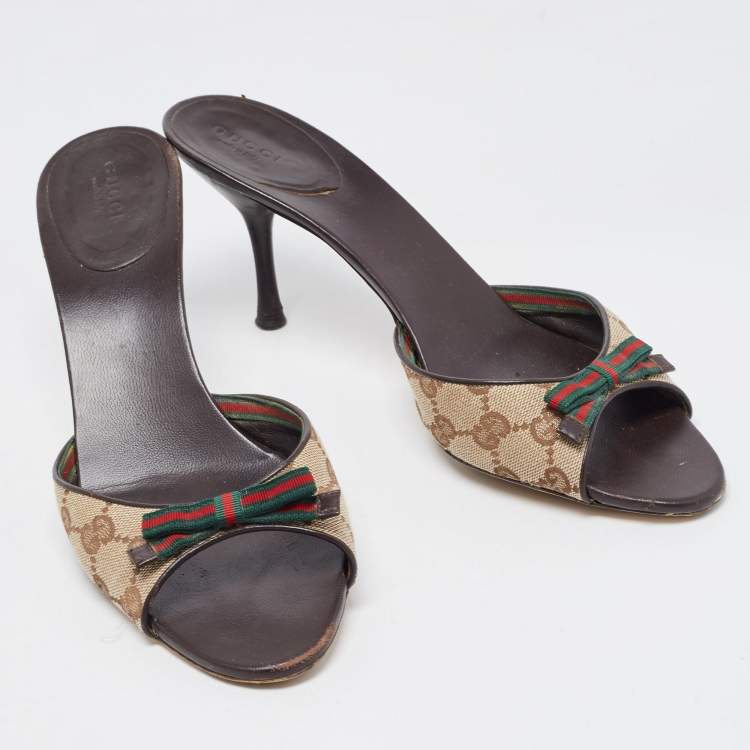 Pre Owned Gucci Beige/Brown GG Canvas Web Bow Slide Sandals Size 40.5